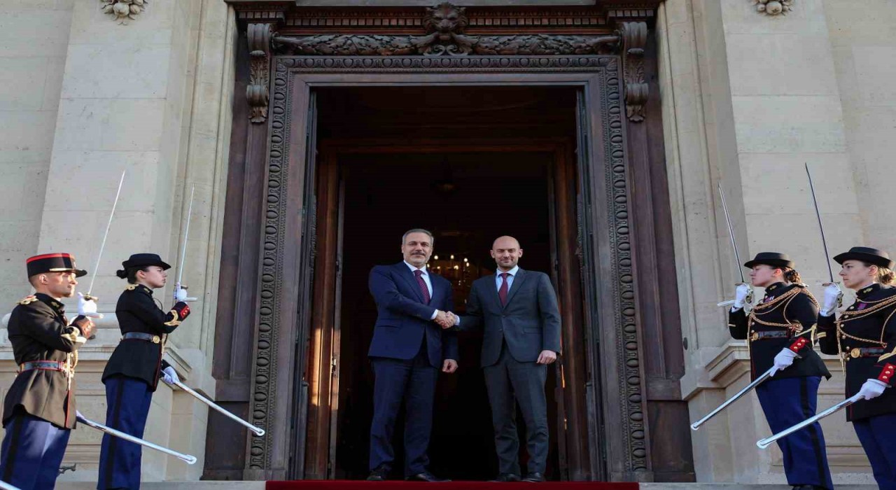 Dışişleri Bakanı Fidan, Fransada