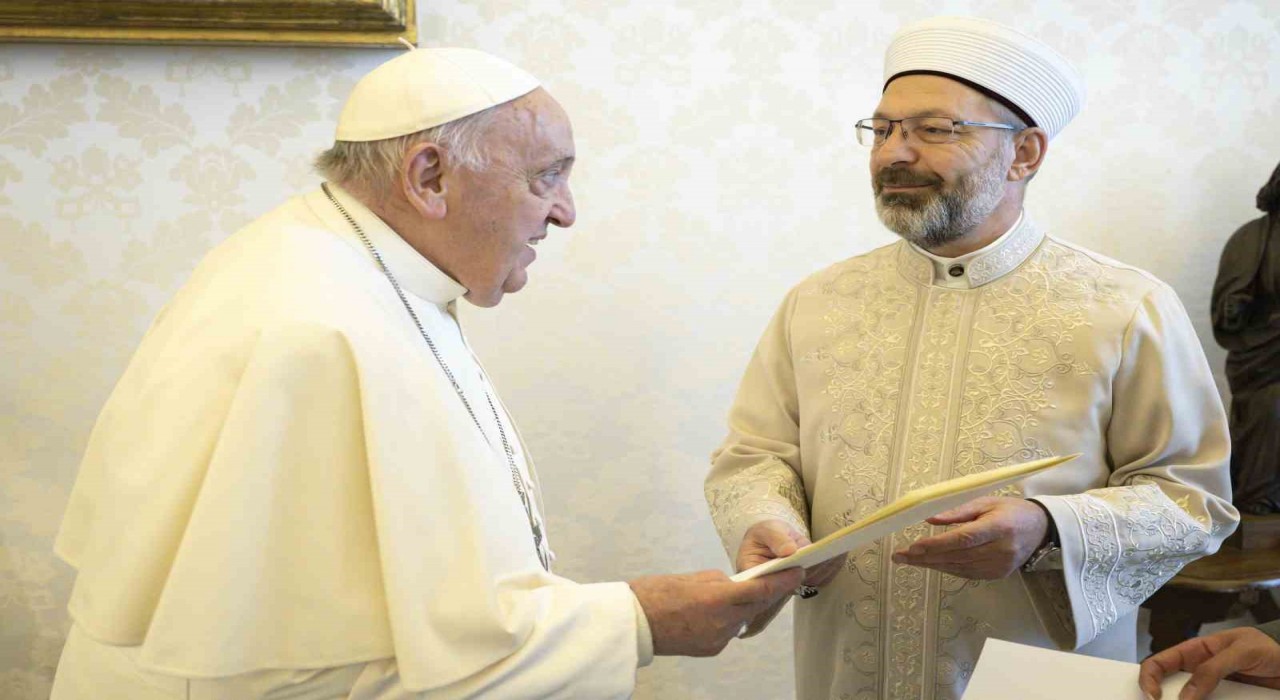 Diyanet İşleri Başkanı Erbaştan, Papa Franciscus için taziye mesajı