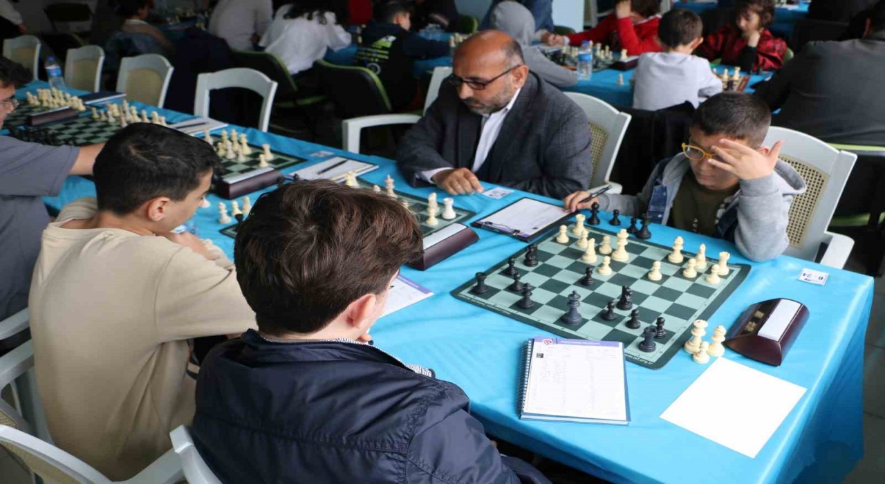 Diyarbakırda 7den 70e satranç turnuvası