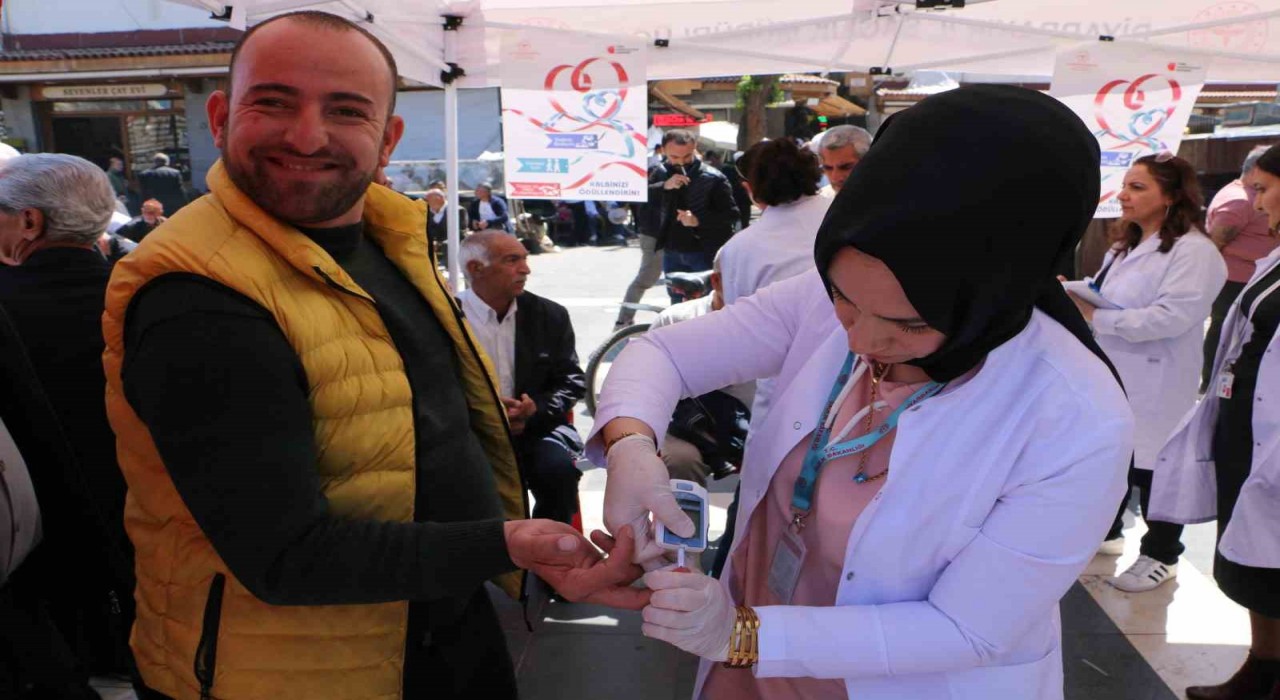 Diyarbakırda her cuma ücretsiz sağlık taraması yapılıyor