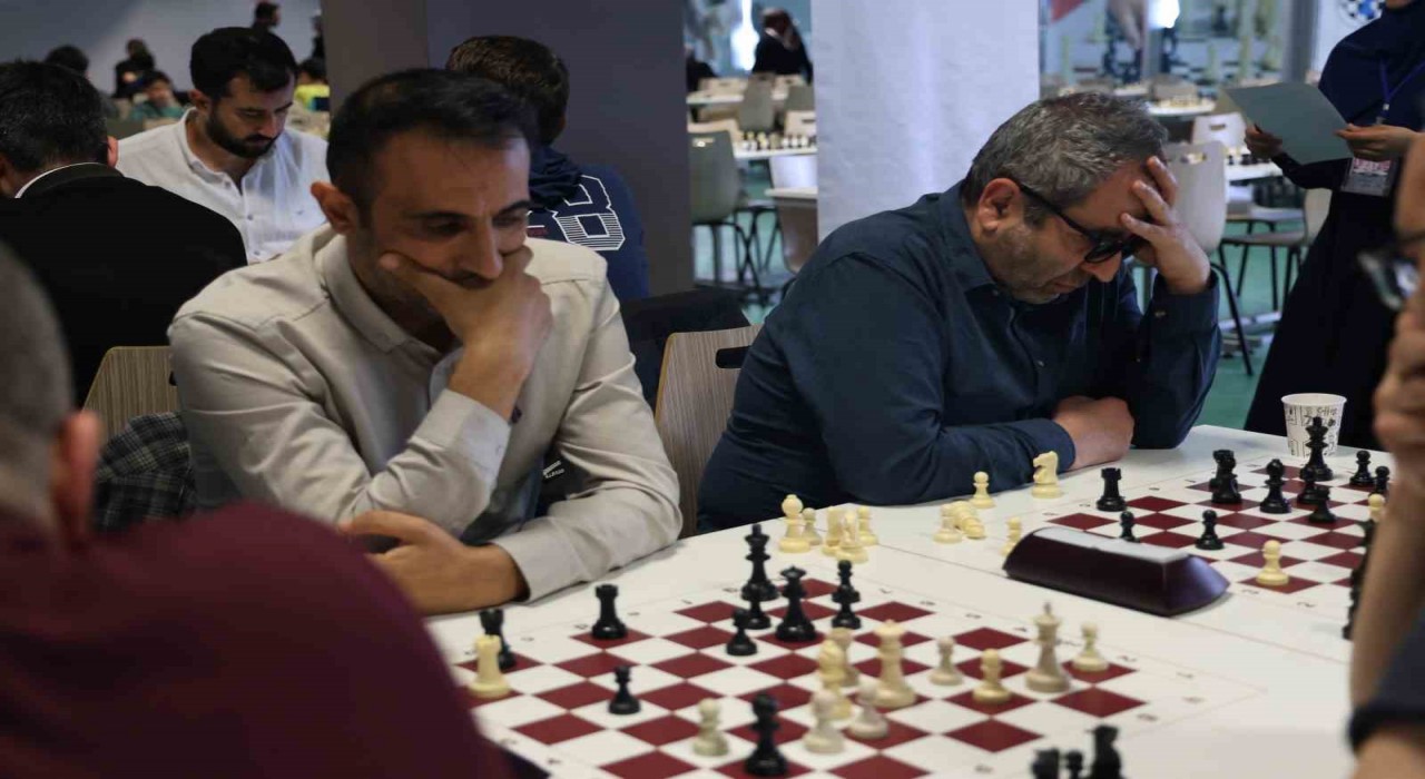 Diyarbakırda satranç turnuvasına 17 ilden 150 sporcu katıldı