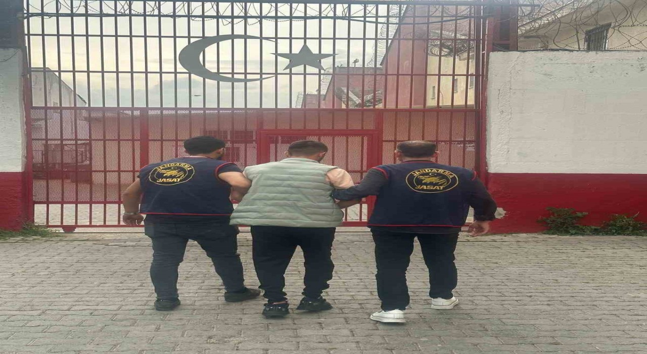 Dolandırıcılık suçundan aranan şahıs Efelerde yakalandı