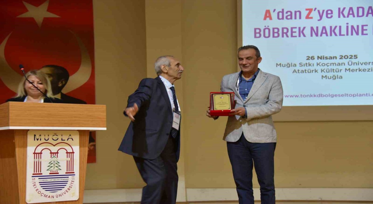 Dr. Fatih Kacıroğluna anlamlı ödül