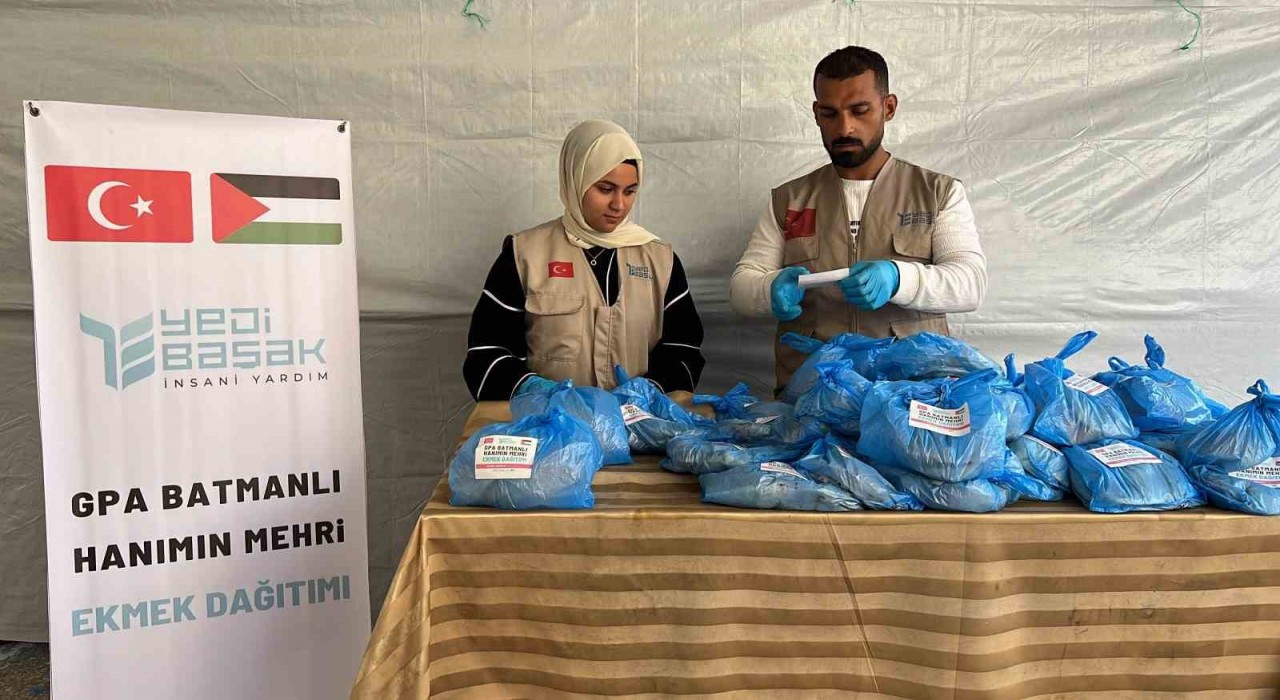 Düğününde mehir olarak verilen altınlarını Gazzeye bağışladı