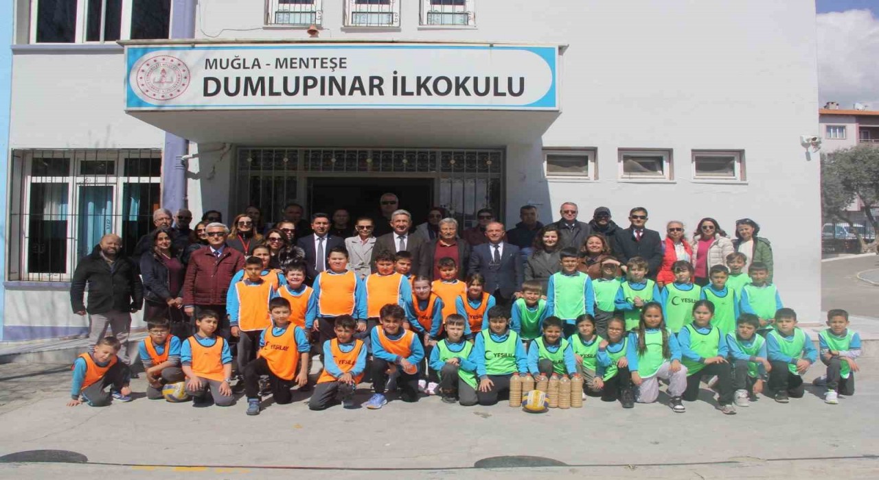 Dumlupınar İlkokulunda 12. Geleneksel Çocuk Oyunları başladı