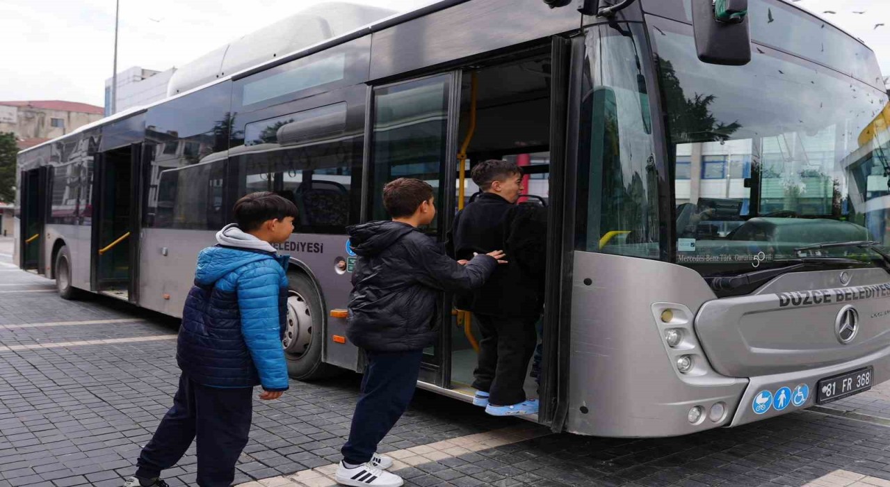 Düzce Belediyesi Düzcesporu yalnız bırakmıyor
