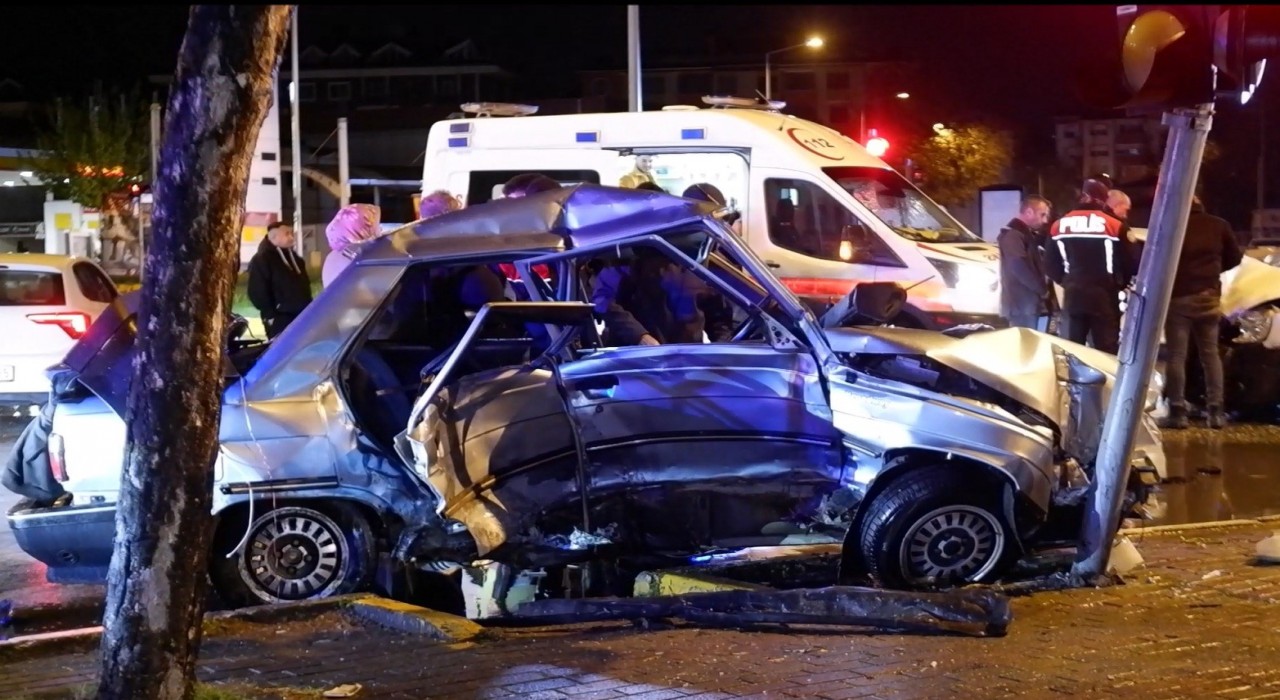 Edirnede alkolü sürücü kazaya karıştı: 1 yaralı
