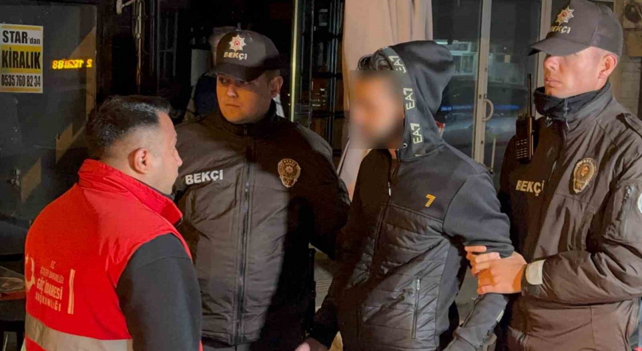 Edirnede göçmen operasyonu: Oteller, metruk yerler ile şüpheli adresler didik didik arandı