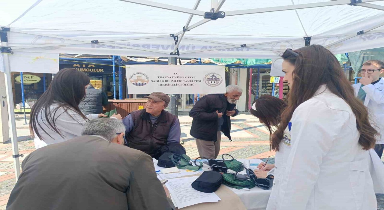 Edirnede üniversite öğrencilerinden kanser farkındalık etkinliği