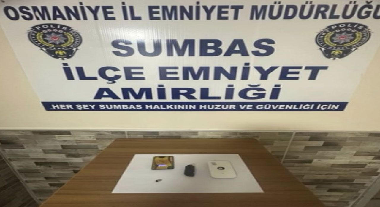 Ehliyet Sınavında Casus Kulaklık Ve Kamera Düzeneğiyle Yakalandı