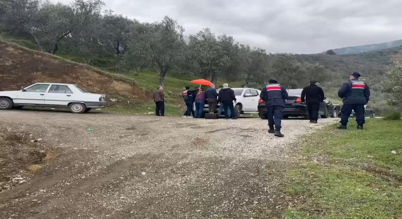 Ekrem İmamoğlunun babasının yazlık evinde arama yapıldığı iddia edildi