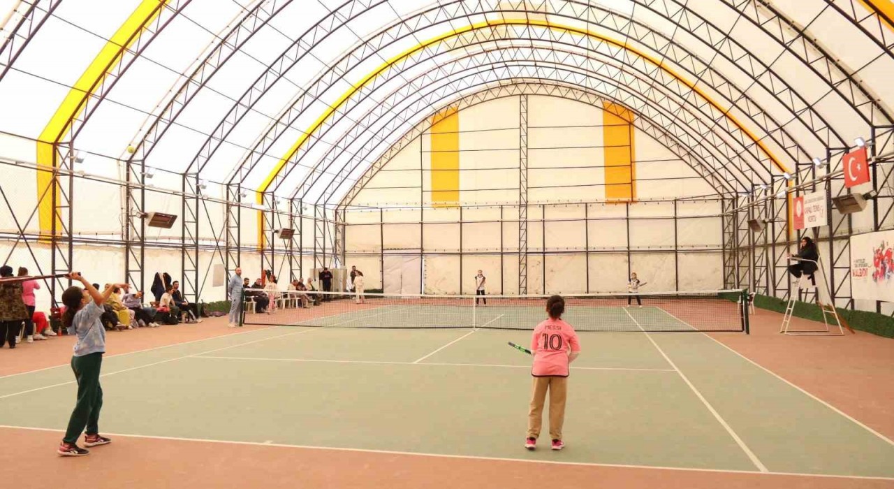 Elazığda tenis müsabakaları tamamlandı