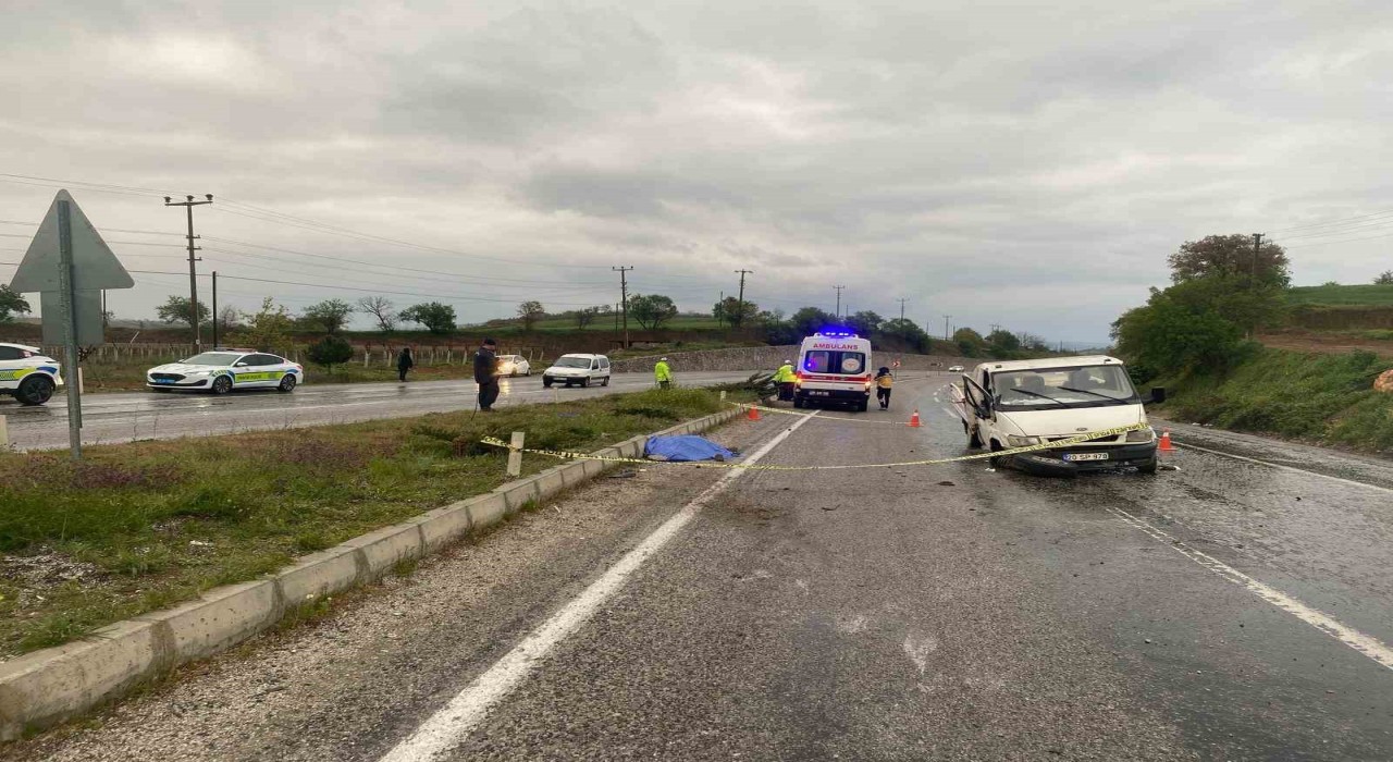 Emekli Okul Müdürü kazada hayatını kaybetti