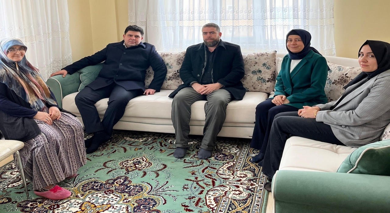 Emet Kaymakamı Seymandan şehit ailesine ziyaret