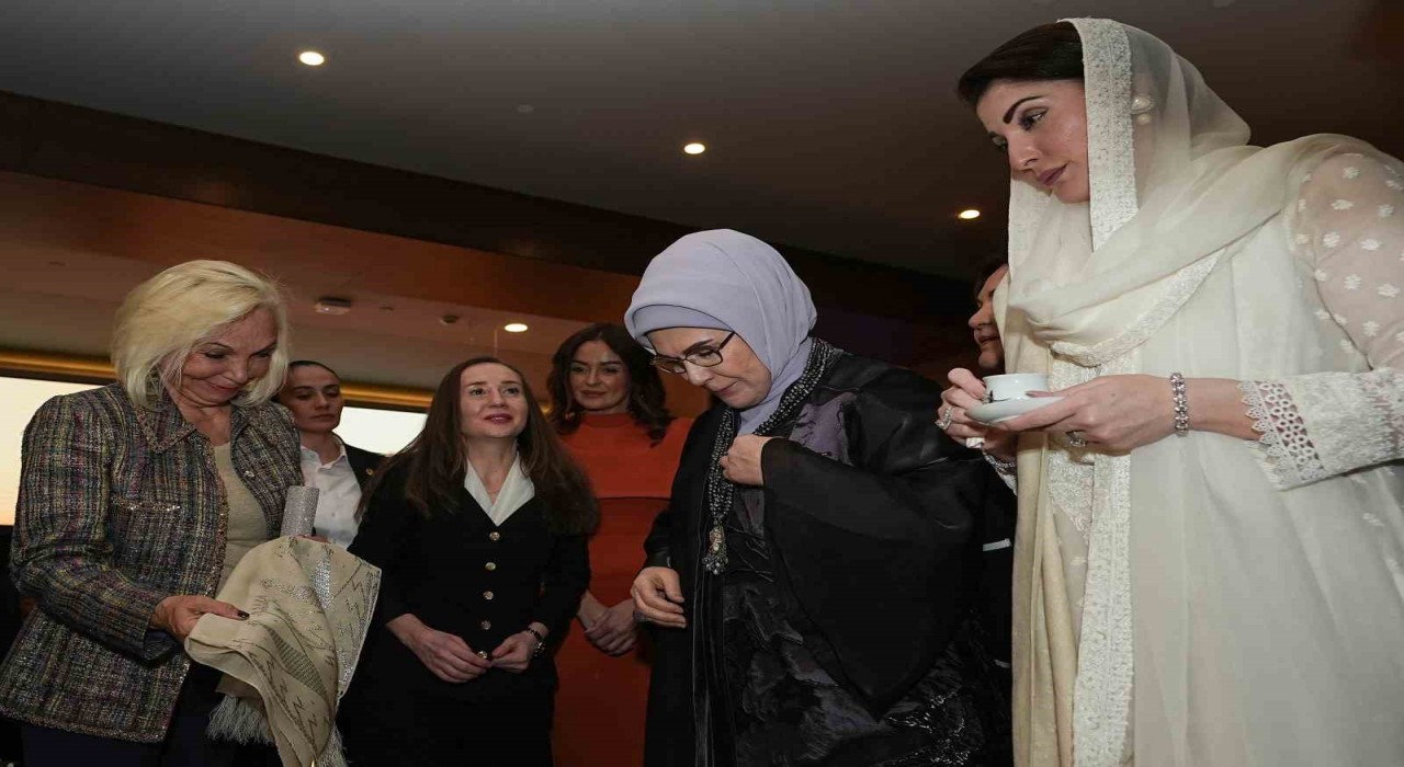 Emine Erdoğan, ADFye katılan lider eşlerine Anadolunun kültürel mirasını tanıttı