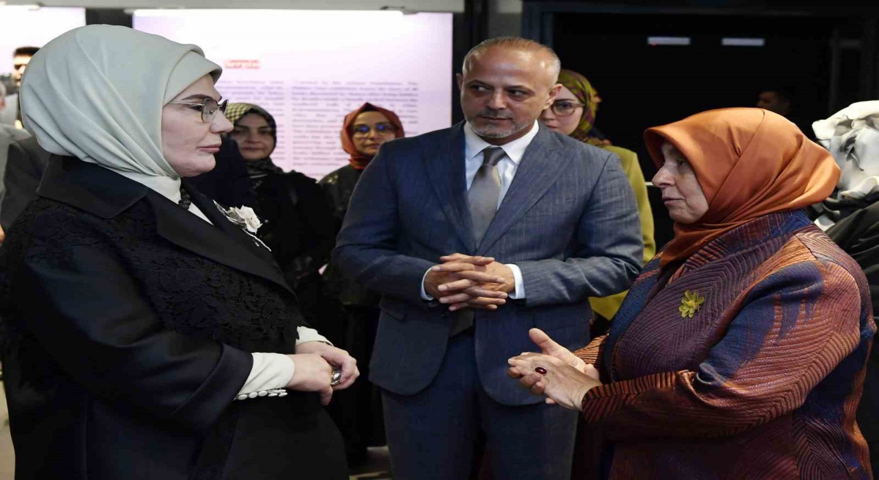 Emine Erdoğan Saklı Kalanlar sergisinin açılışını yaptı