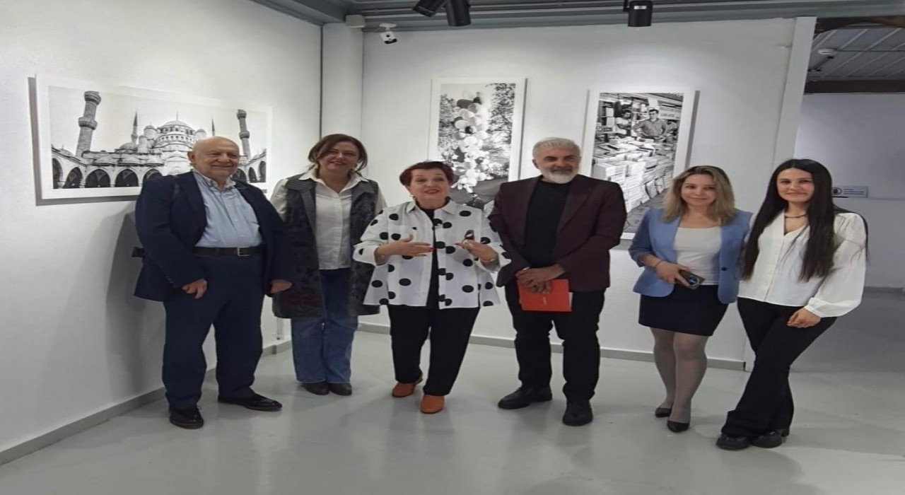 Enine Boyuna Bakış sergisi Nilüfer Fotoğraf Müzesinde
