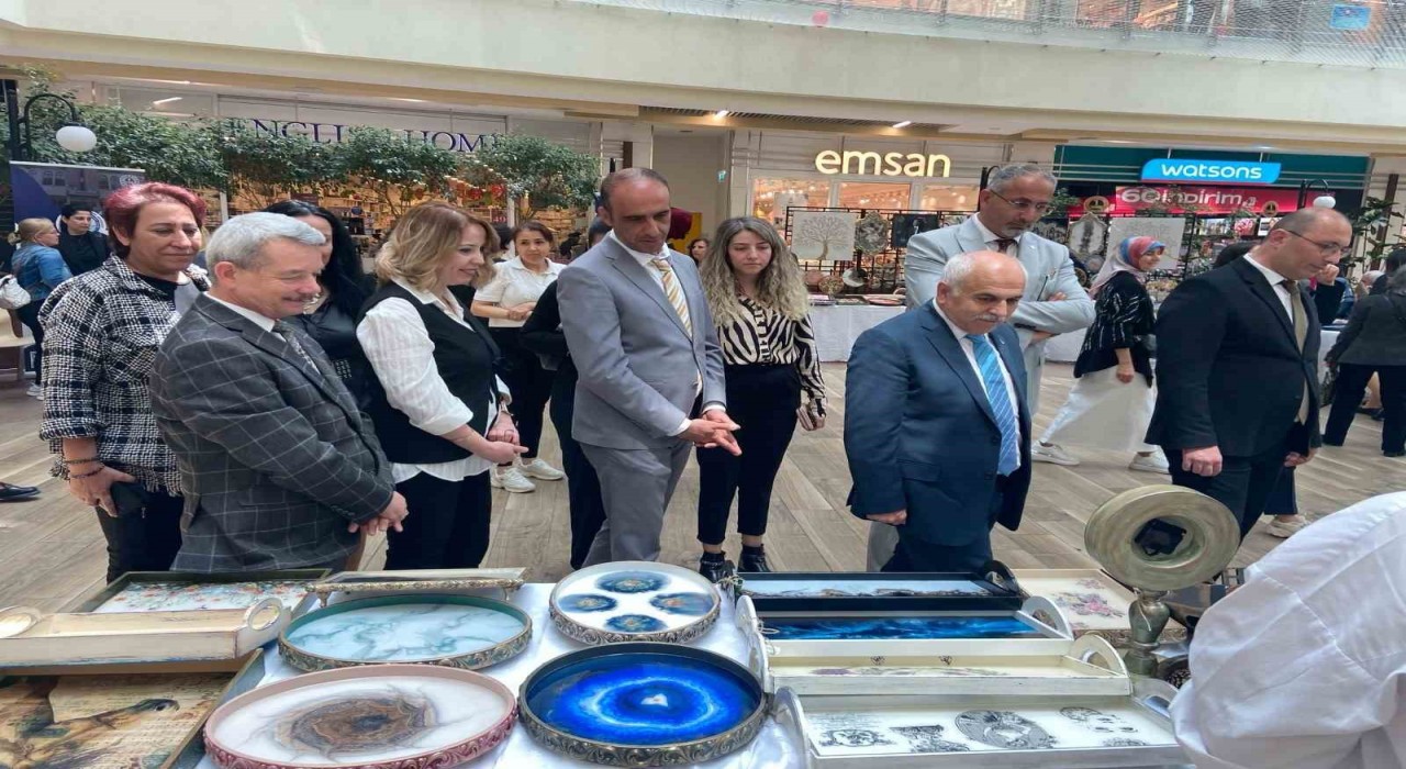Epoksi ürünler ‘Sanatın Işıltısı ile sanatseverin beğenisine sunuldu