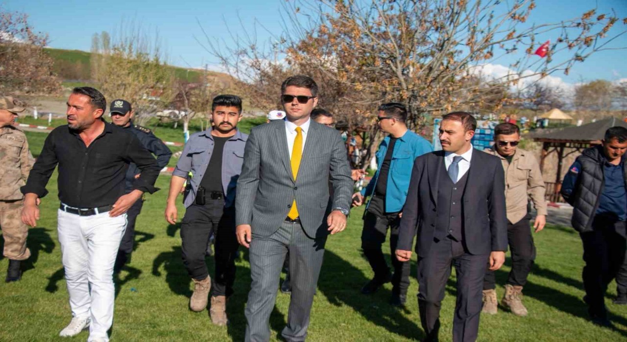 Ercişte Uluslararası İnci Kefali Göçü Kültür ve Sanat Festivali için hazırlıklar sürüyor