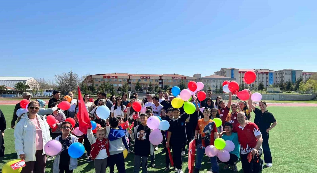 ERÜden ‘Spor Dostu Kampüs Sevgi Engel Tanımaz Spor Turnuvası