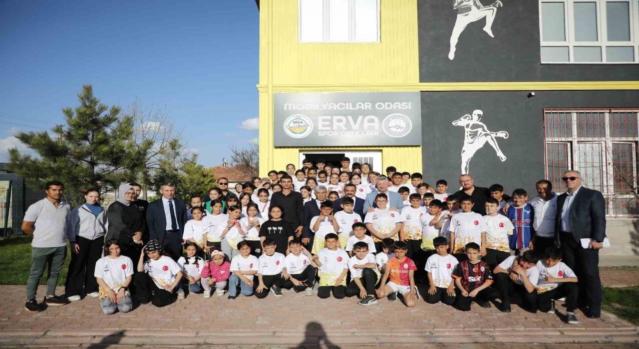 ERVA sporcularına Mobilyacılar Odasından ödül