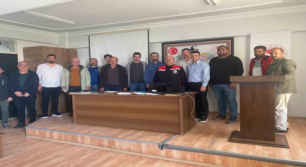 Erzincanda feromon yayıcı kapsül dağıtıldı