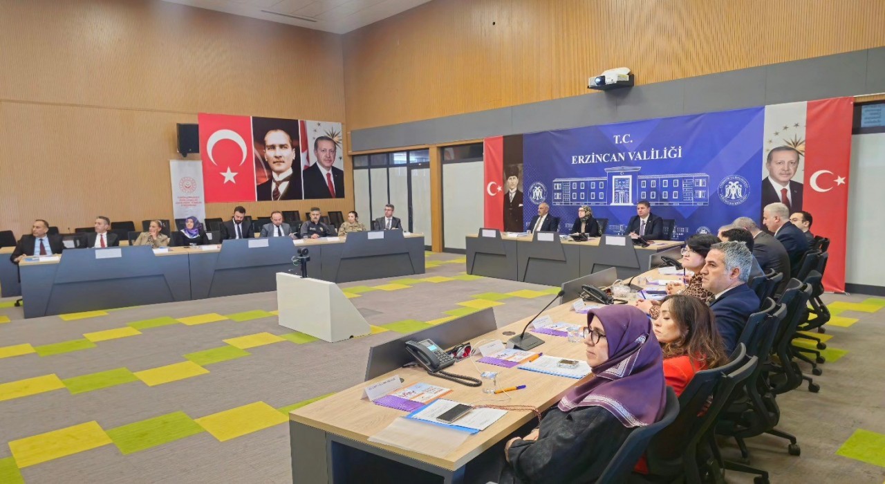 Erzincanda Kadına Yönelik Şiddetle Mücadele Toplantısı düzenlendi