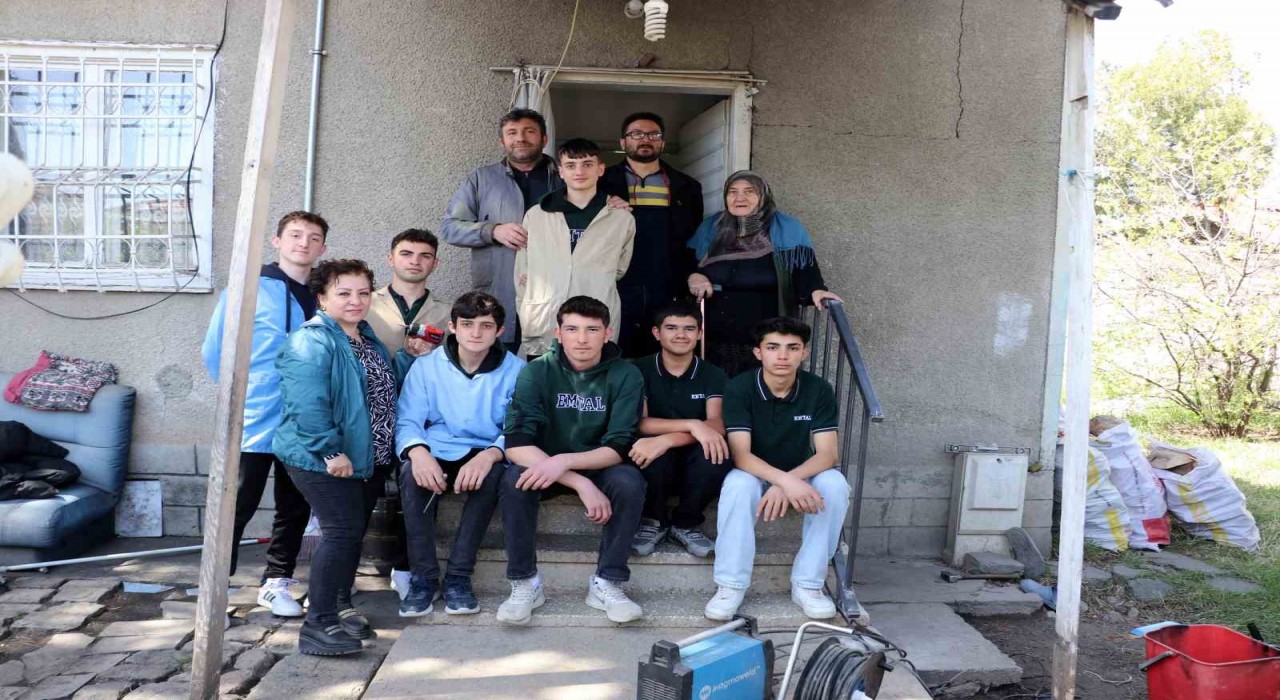 Erzincanda meslek lisesi öğrencileri iyilik mesaisinde