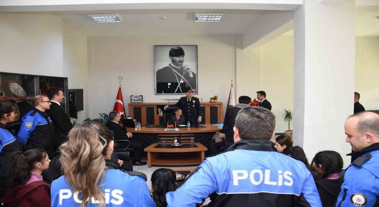Erzincanda Polis Haftası