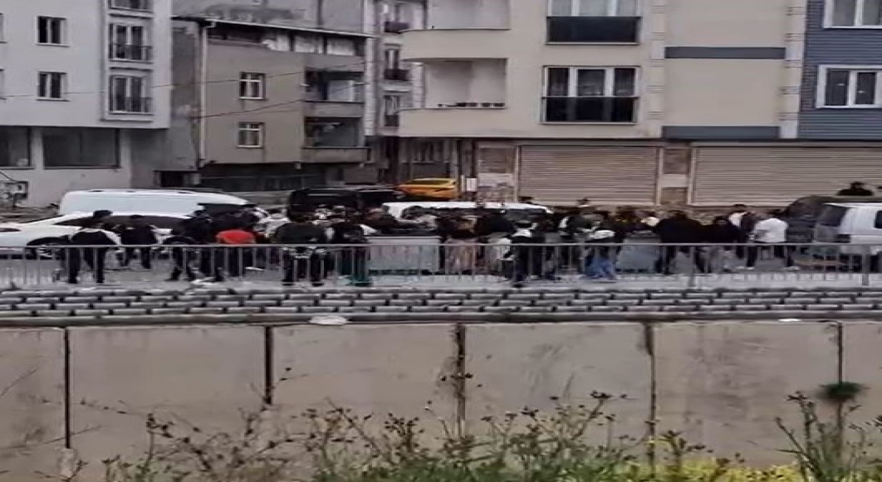 Esenyurtta düğünde silahlar konuştu: Çok sayıda yaralı ve gözaltılar var