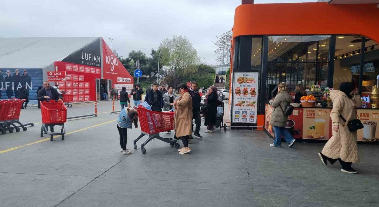 Esenyurtta boykot çağrısı karşılık bulmadı