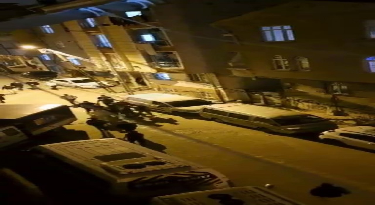 Esenyurtta vatandaşlar uyuşturucu satıcılarının peşine düştü: O anlar kamerada
