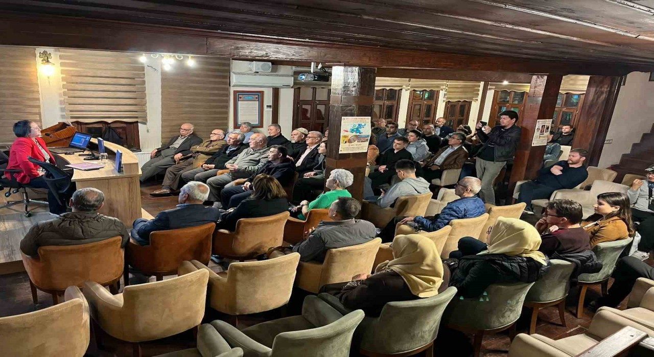 Eskişehir Türk Ocağında ‘Bir Zamanlar Dobruca konulu konferans ilgi gördü
