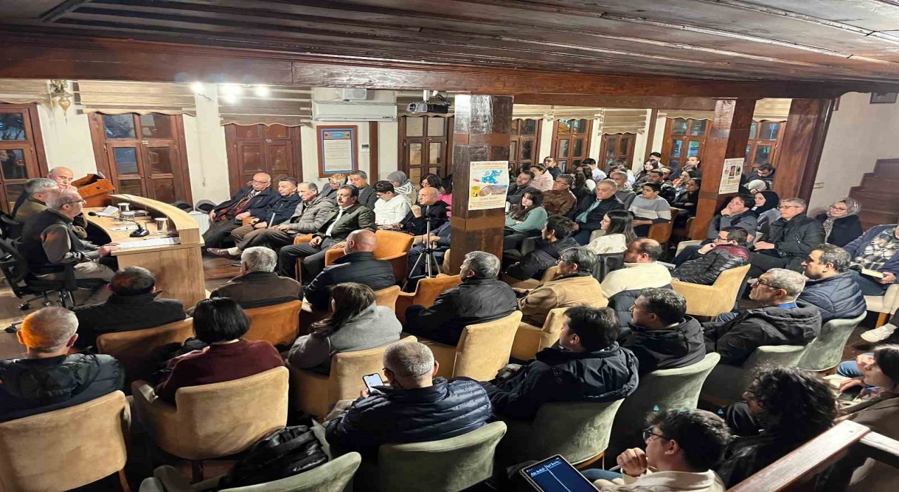 Eskişehir Türk Ocağında Davanın Davası kitabı konuşuldu