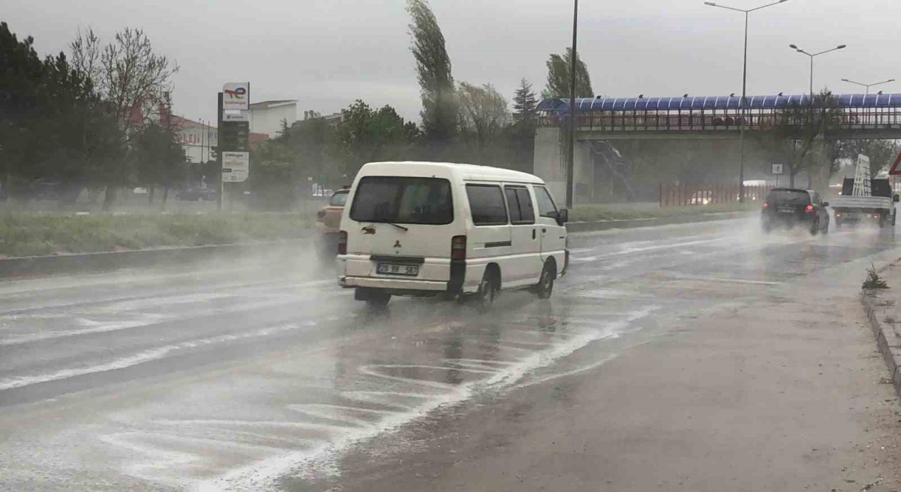 Eskişehirde sağanak yağış