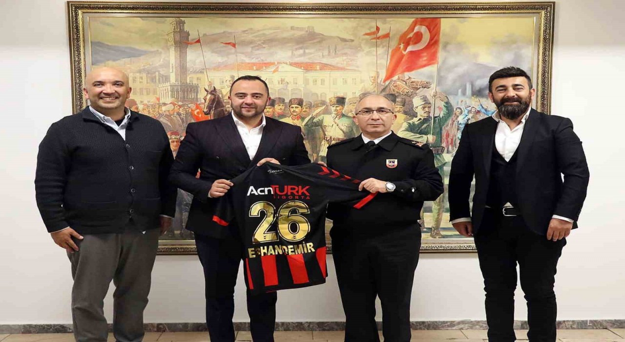 Eskişehirspor yönetiminden İl Jandarma Komutanına ziyaret