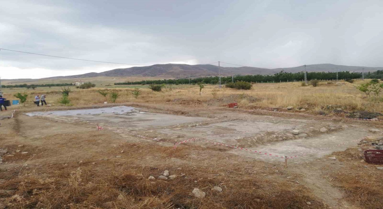 Eti Bakır, Elazığdaki Salkaya kazılarına destek oldu