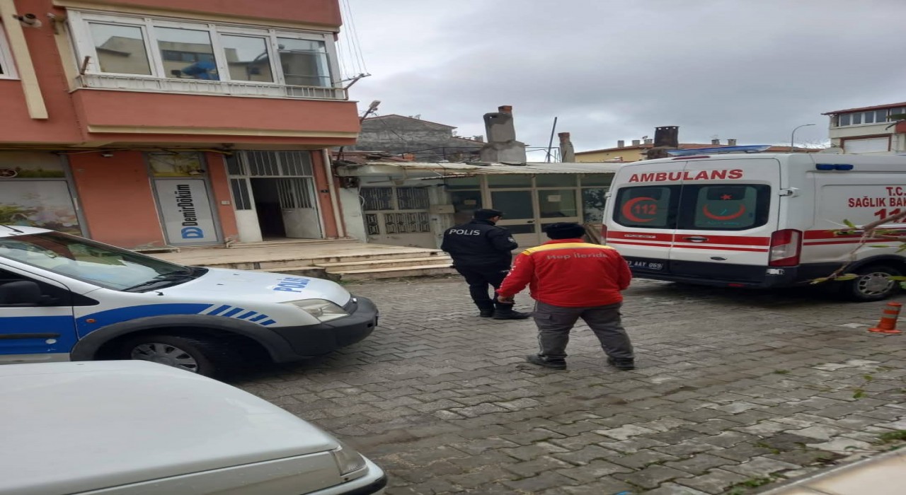 Evinin balkonundan düşen şahıs kaldırıldığı hastanede öldü