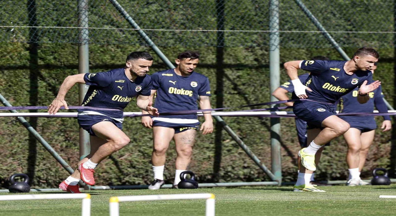 Fenerbahçede Gaziantep FK maçı hazırlıkları başladı