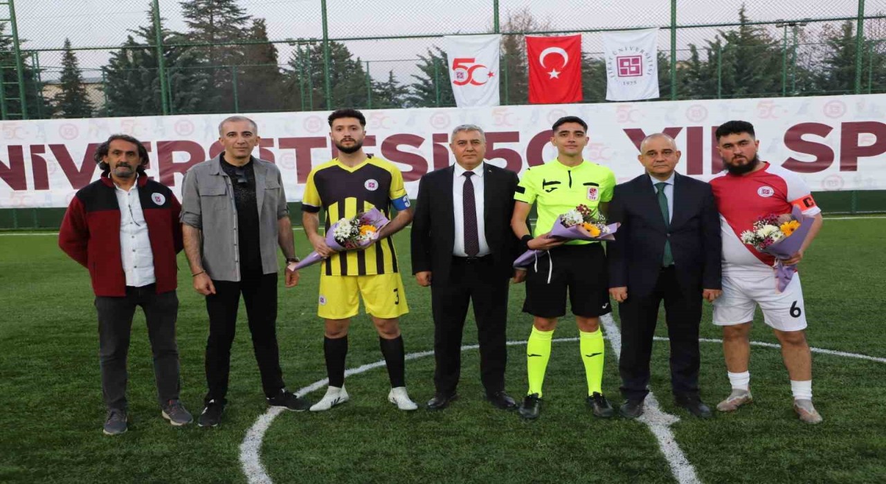 FÜde 50. yıl spor şenlikleri başladı