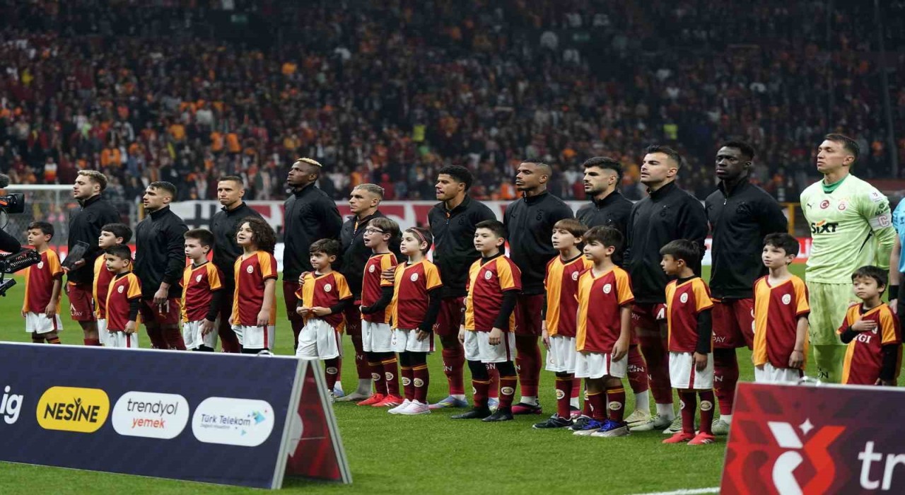 Galatasaray evindeki yenilmezliğini 15e çıkardı