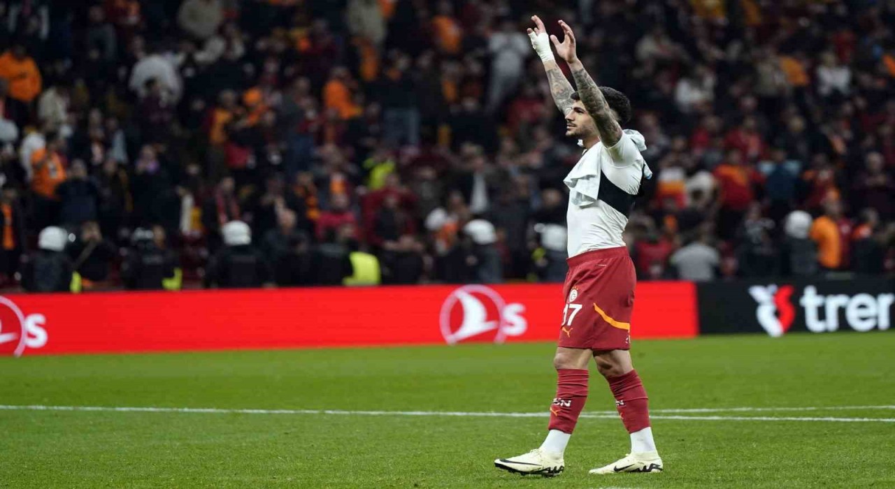 Galatasarayda galibiyet 3lüsü Eren Elmalıdan
