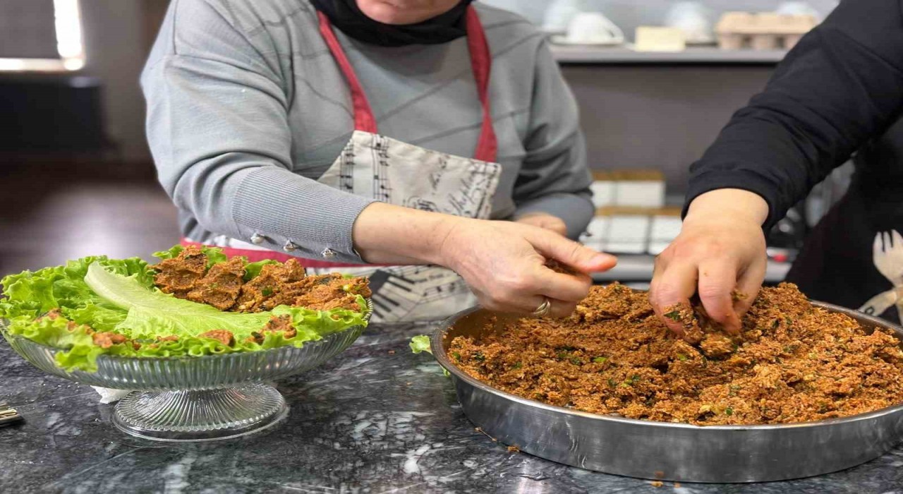 Gastro Sincanın eski kursiyerleri hünerlerini sergiledi