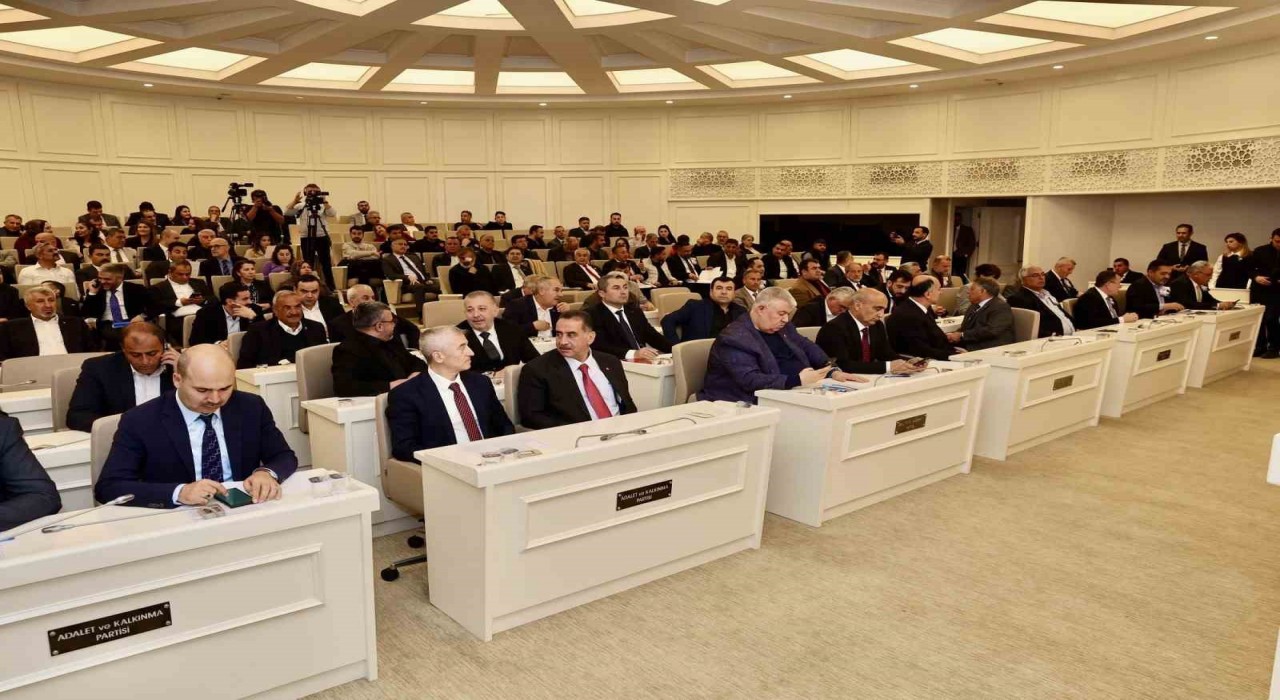 Gaziantep Büyükşehir Belediye Meclisinde encümen ve komisyon üyeleri belirlendi