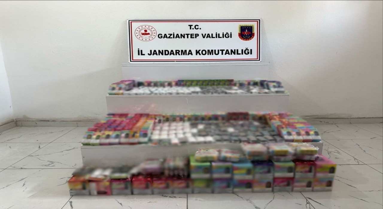 Gaziantepte 2 milyon TL değerinde kaçak elektronik sigara ele geçirildi: 3 gözaltı