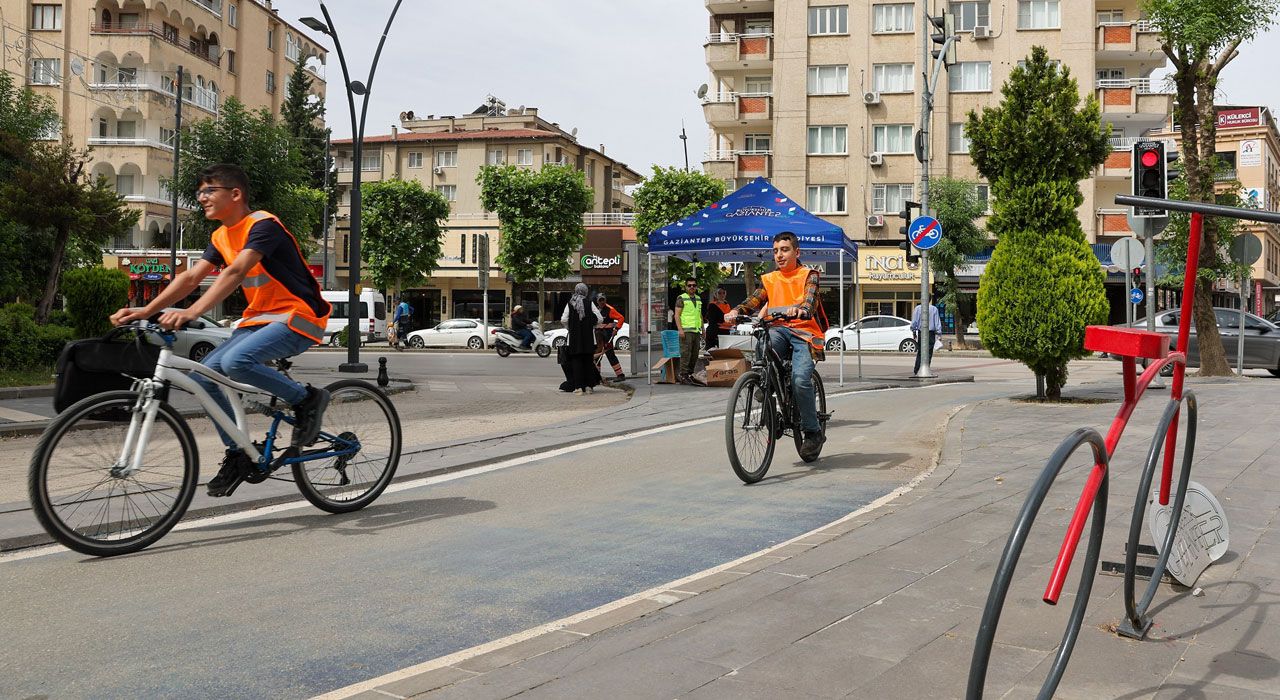 Gaziantep’te Çevreci ve Güvenli Ulaşım İçin Bisiklet Yolları Yaygınlaşıyor