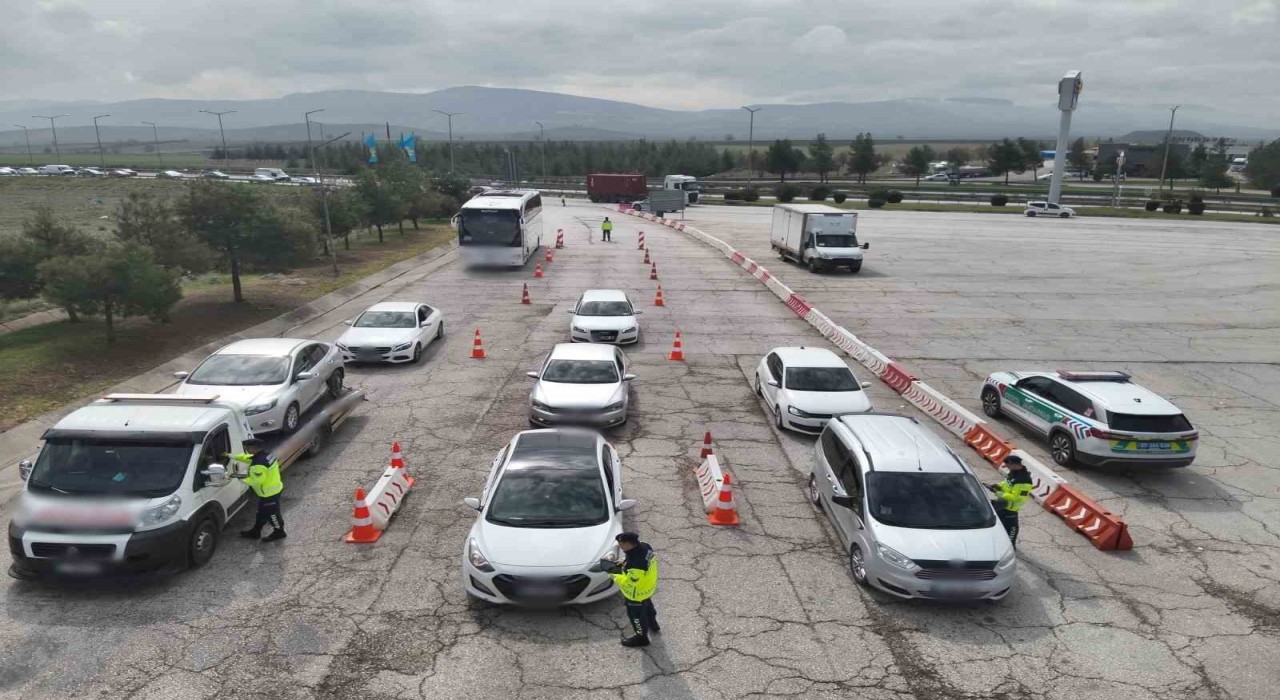 Gaziantepte dron destekli trafik denetimi: 116 sürücüye 160 bin TL ceza