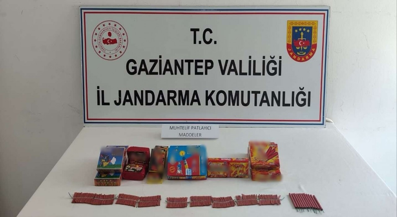 Gaziantepte izinsiz havai fişek ve patlayıcı madde satan şahıs yakalandı