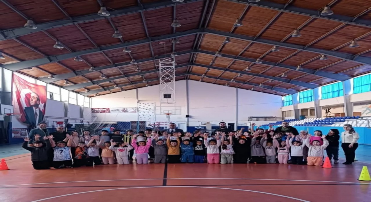 Gedizde minik adımlar sporla buluştu