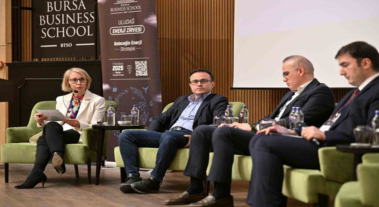 Geleceğin enerji stratejisi Uludağ Enerji Zirvesinde konuşuldu